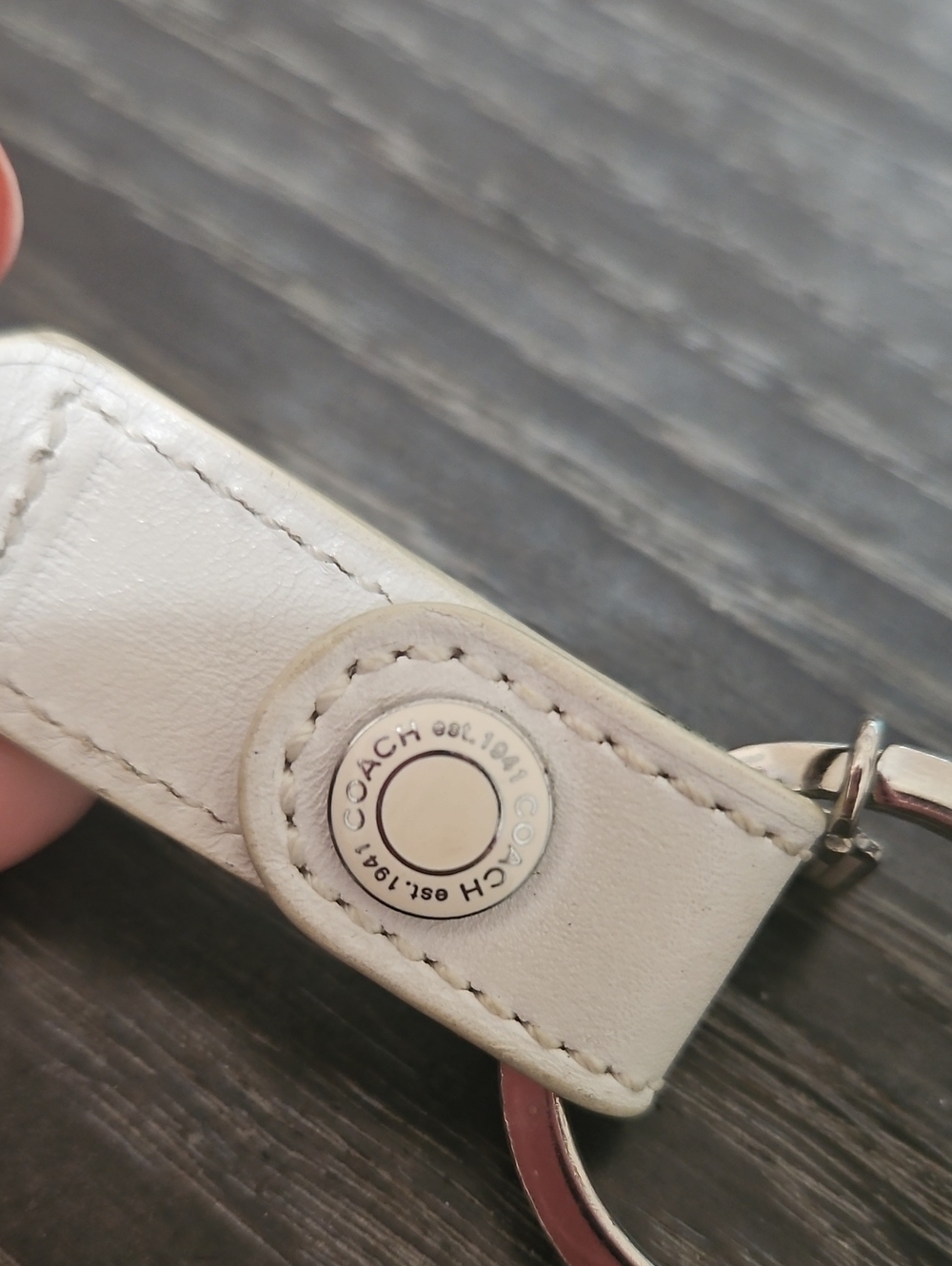 Leather White Coach Keyring - Picture 4 of 6